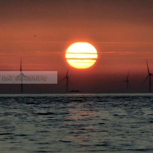 Zonsondergang boven de zee