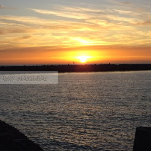 Zonsondergang in zee