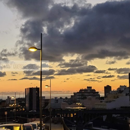 Zonsopkomst boven zee